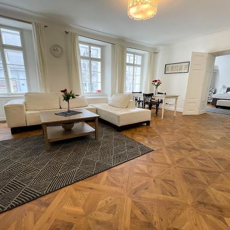 U Obecniho Dvora - Old Town Apartment Praha Bagian luar foto