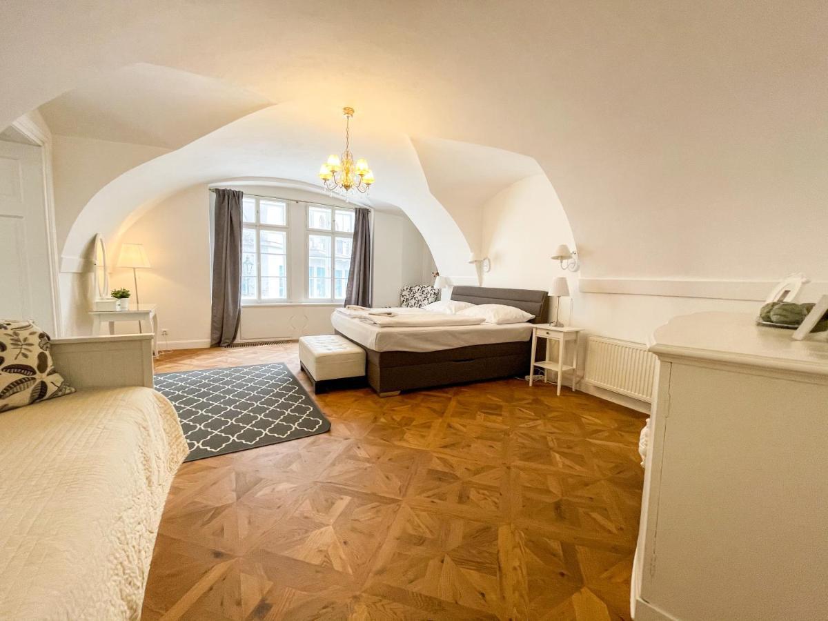 U Obecniho Dvora - Old Town Apartment Praha Bagian luar foto