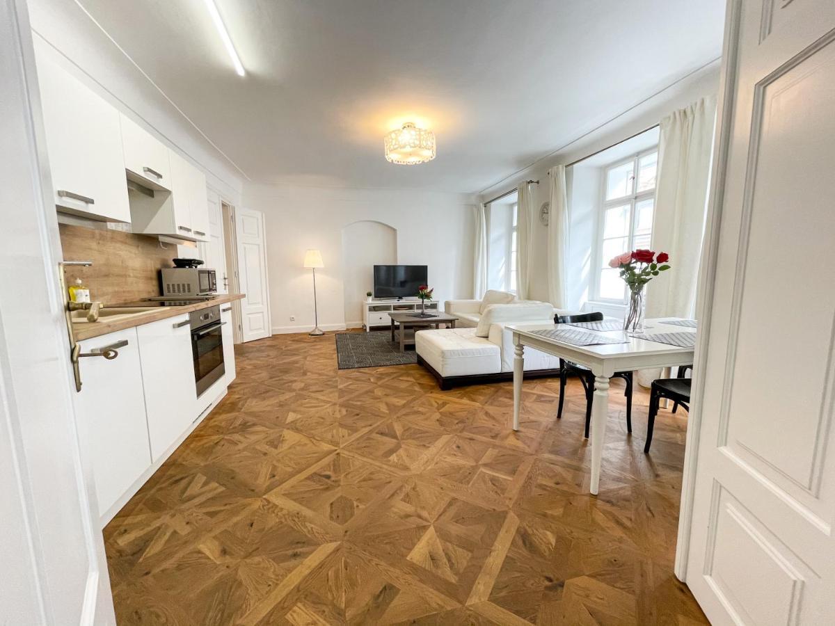 U Obecniho Dvora - Old Town Apartment Praha Bagian luar foto